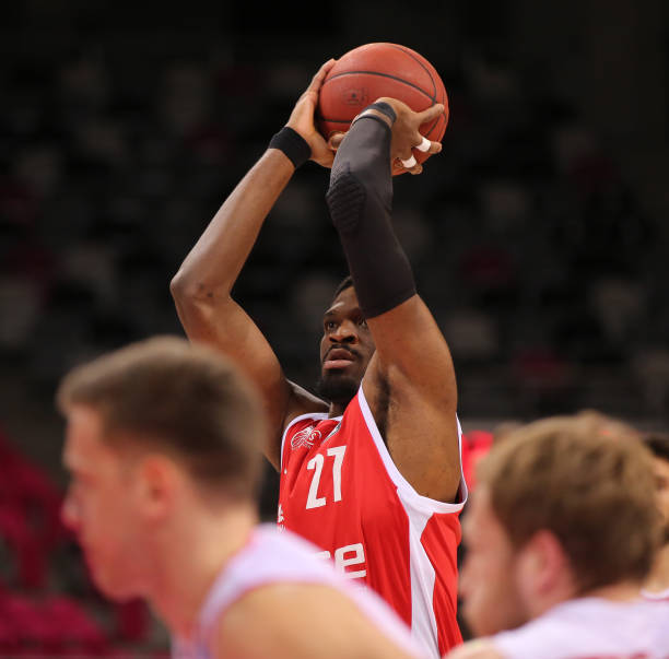 很多俱乐部 很多俱乐部