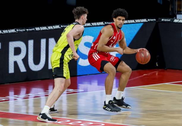 役后都会面 役后都会面